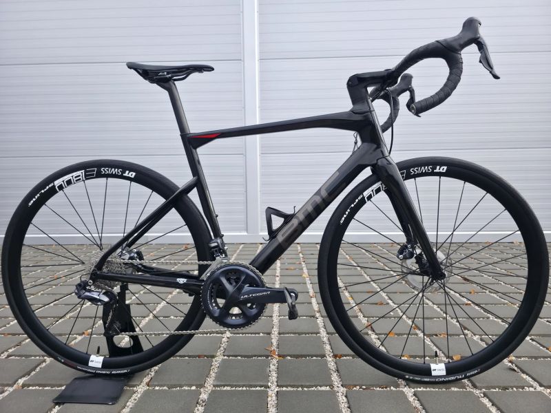 Silniční kolo BMC Roadmachine ONE 02 Carbon 2021 Ultegra Di2 – velikost 54cm (M