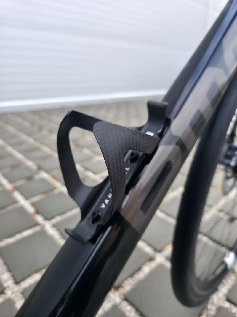 Silniční kolo BMC Roadmachine ONE 02 Carbon 2021 Ultegra Di2 – velikost 54cm (M