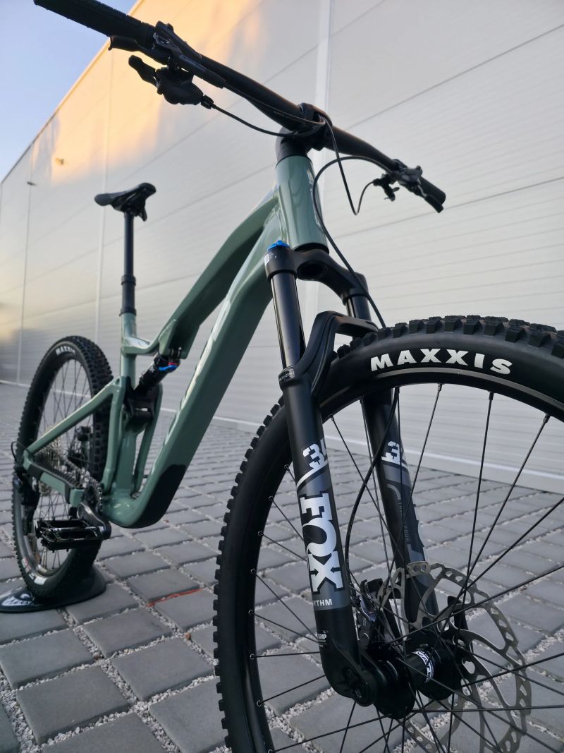 Focus Thron 6.9 2022 29″ velikost XL / Shimano XT / FOX 34 / NOVÉ