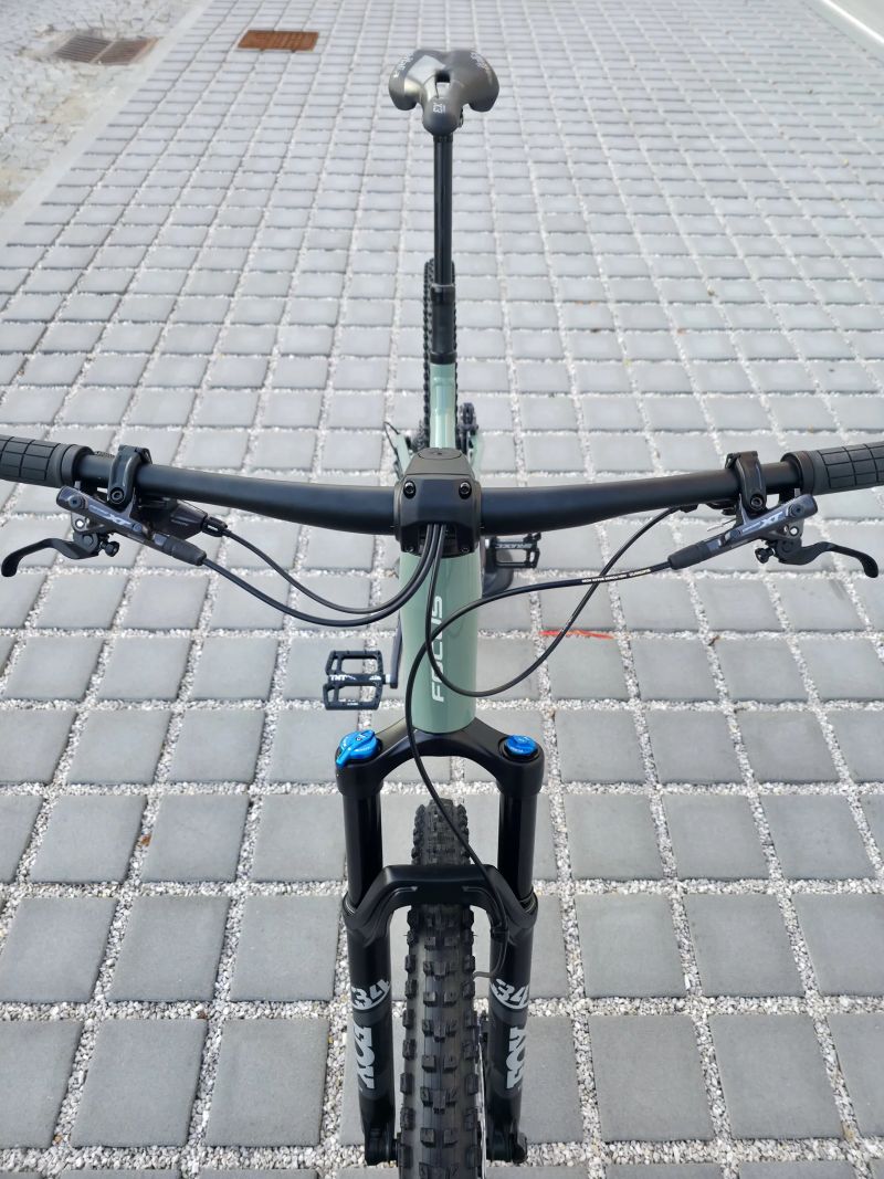 Focus Thron 6.9 2022 29″ velikost XL / Shimano XT / FOX 34 / NOVÉ