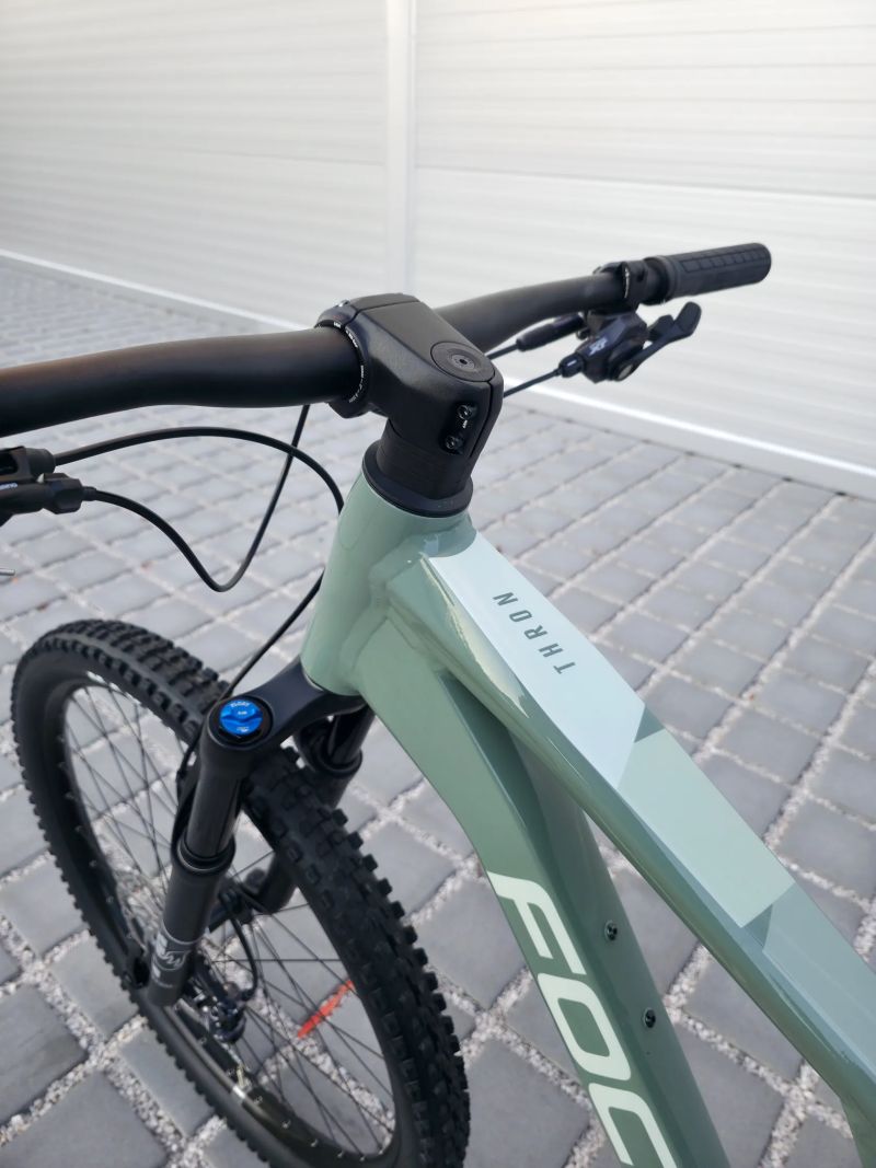 Focus Thron 6.9 2022 29″ velikost XL / Shimano XT / FOX 34 / NOVÉ