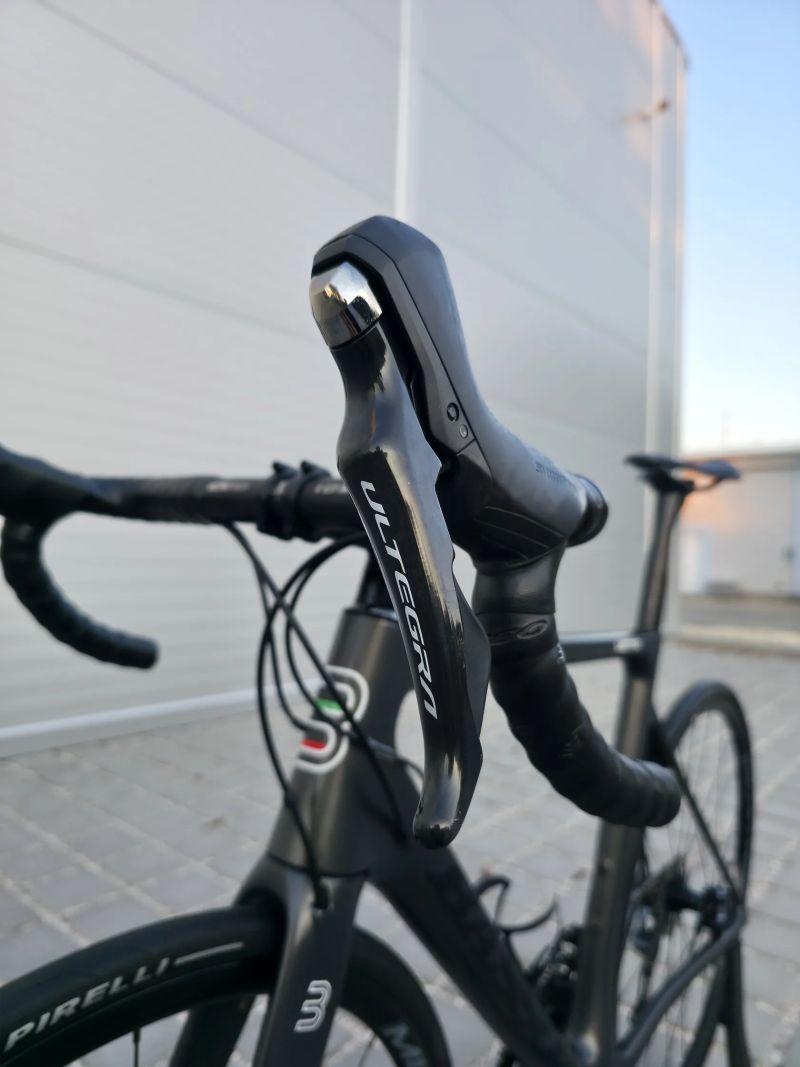 Silniční kolo Basso Venta disc Ultegra – velikost 53cm (M) / Top stav
