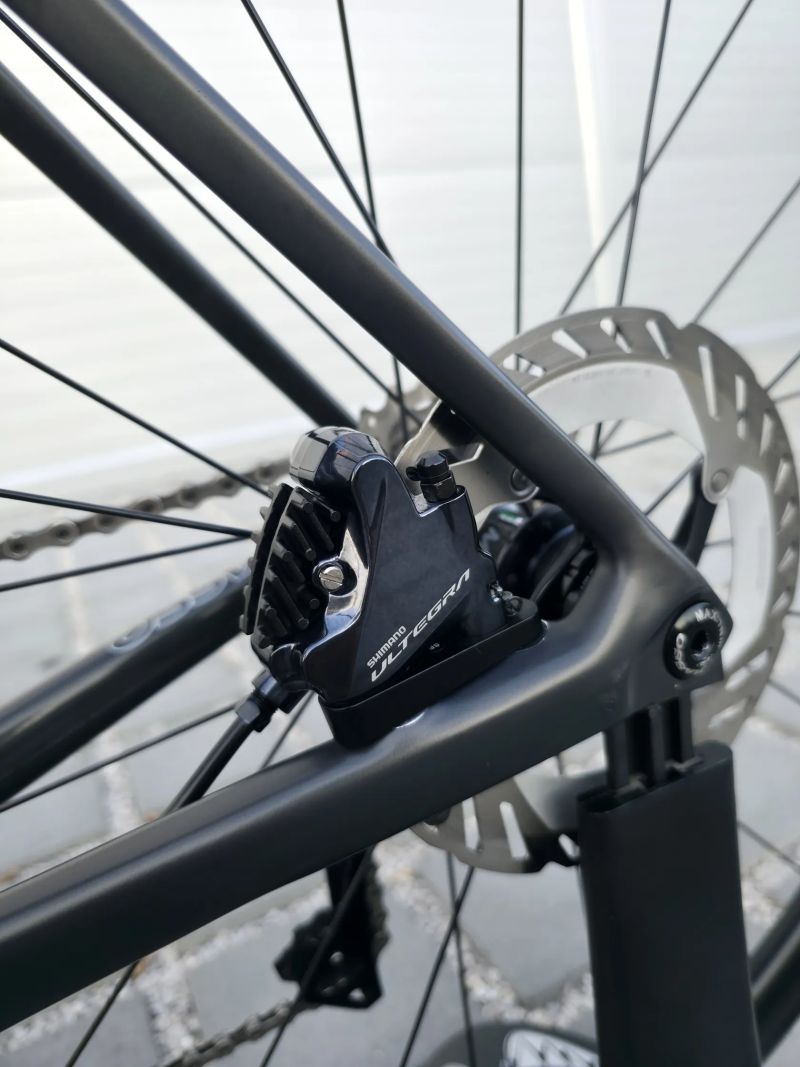 Silniční kolo Basso Venta disc Ultegra – velikost 53cm (M) / Top stav