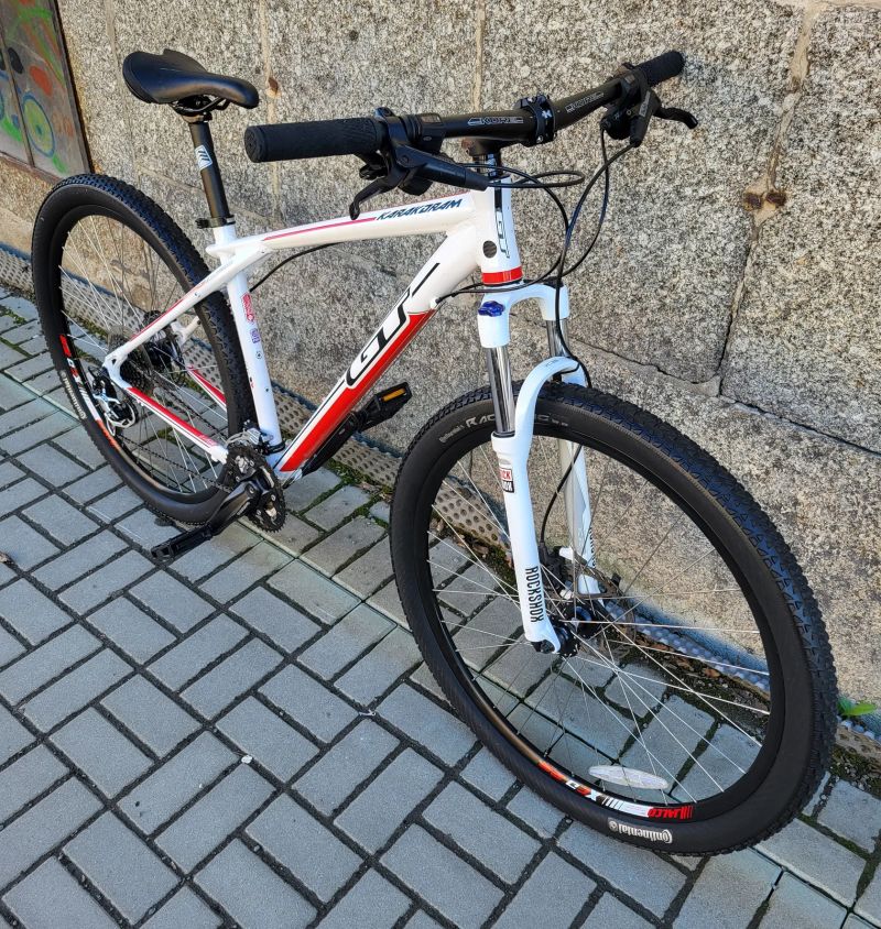 GT KARAKORAM ELITE 29" XT 3x9/ROCKSHOX/hydrauliky AVID vel.M