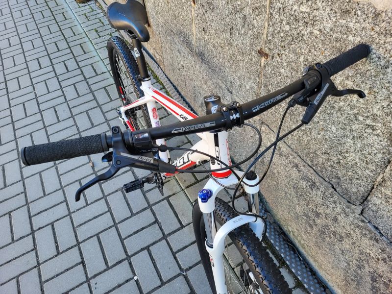 GT KARAKORAM ELITE 29" XT 3x9/ROCKSHOX/hydrauliky AVID vel.M