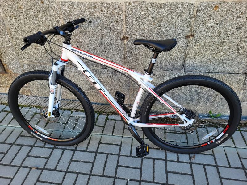 GT KARAKORAM ELITE 29" XT 3x9/ROCKSHOX/hydrauliky AVID vel.M