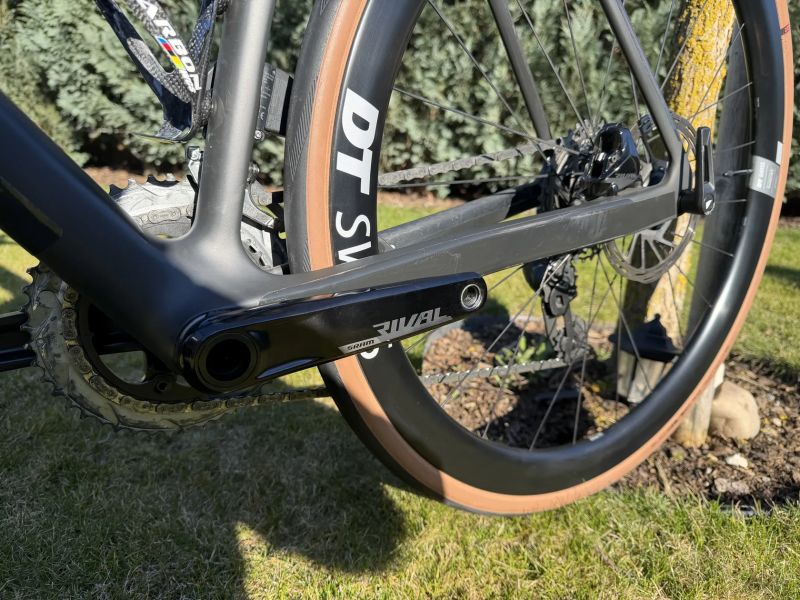 Canyon Endurance CF 7 eTap