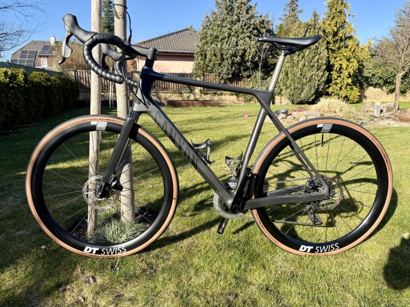 Canyon Endurance CF 7 eTap