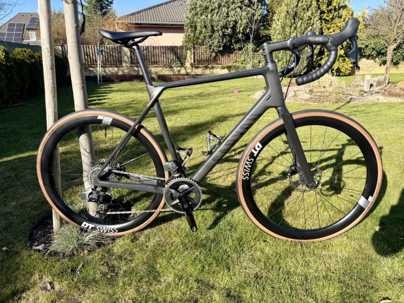 Canyon Endurance CF 7 eTap