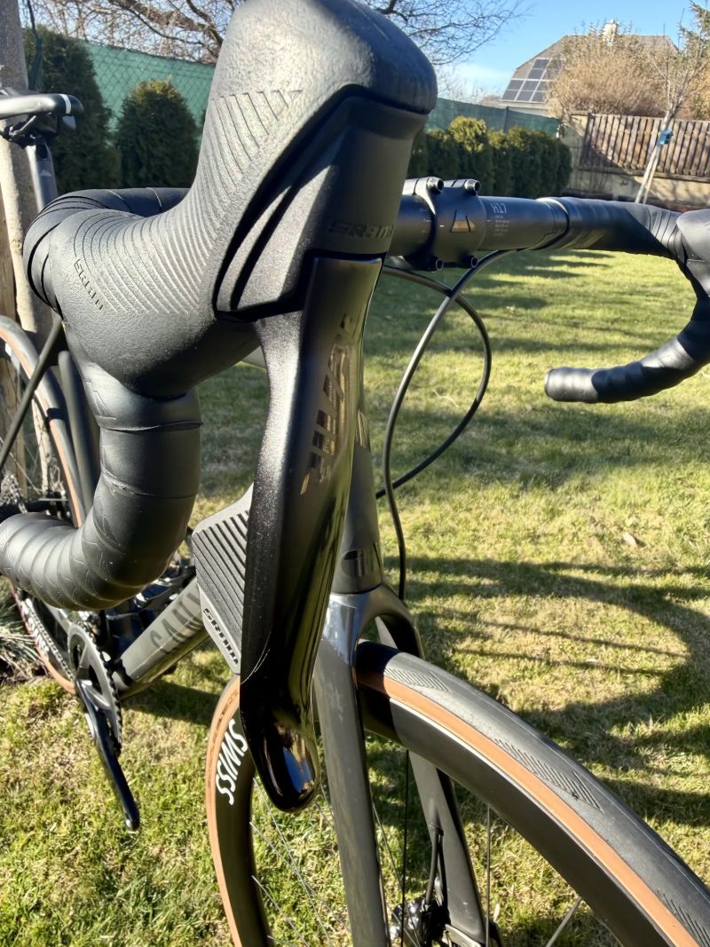 Canyon Endurance CF 7 eTap