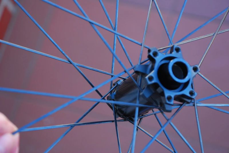 29" KARBONOVÁ KOLA BONTRAGER KOVEE PRO, VNITŘNÍ ŠÍŘE 29mm, OŘECH XD, V PERFEKTNÍM STAVU