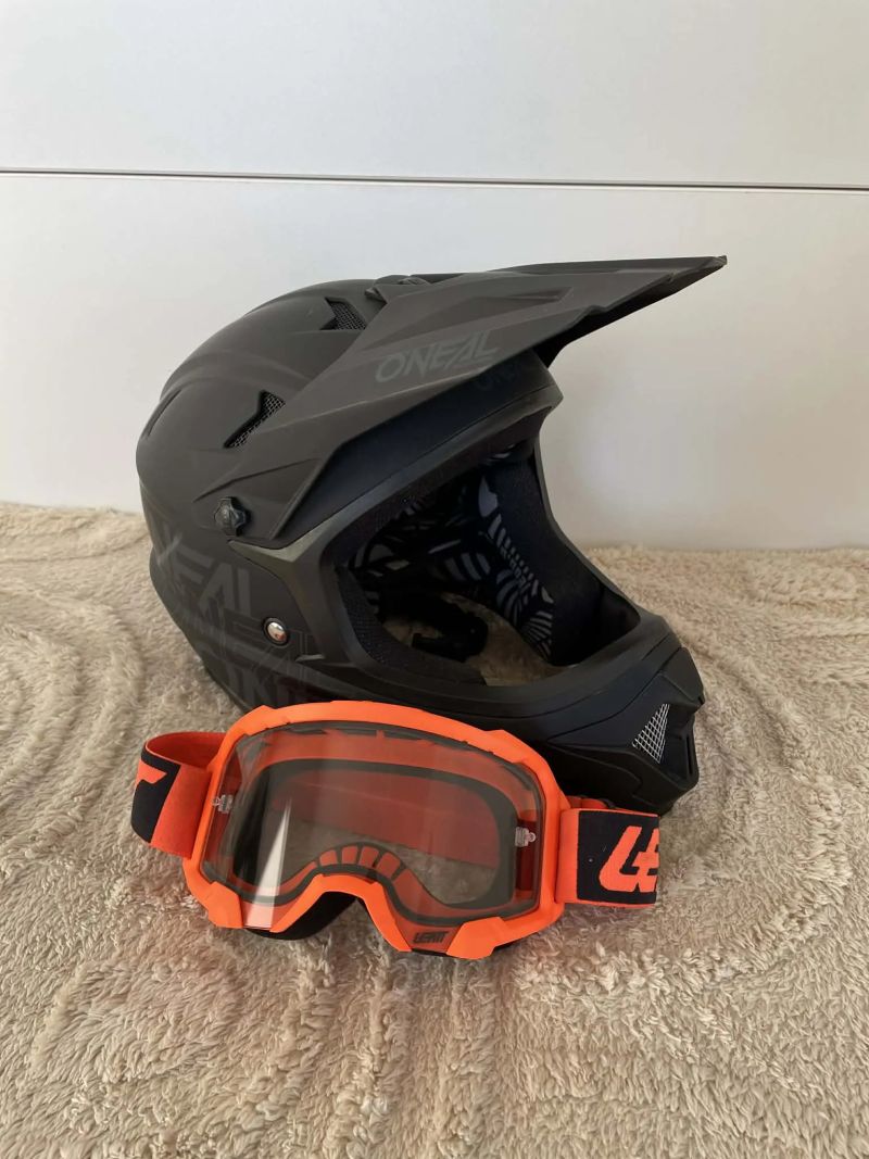 Integrální přilba Oneal vel. S