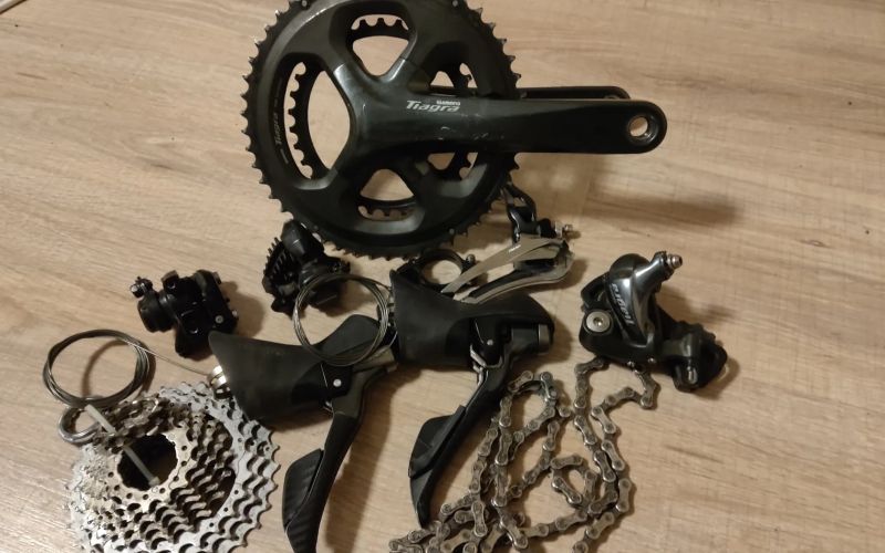 Prodám sadu Tiagra 4700