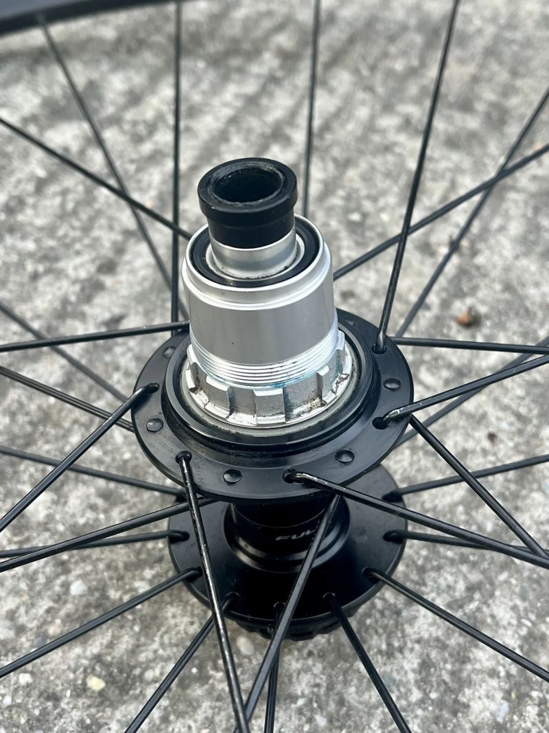 Zapletená kola 28" Fulcrum DB 900, CL, XDR ořech, s TLR páskou