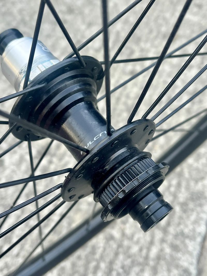 Zapletená kola 28" Fulcrum DB 900, CL, XDR ořech, s TLR páskou