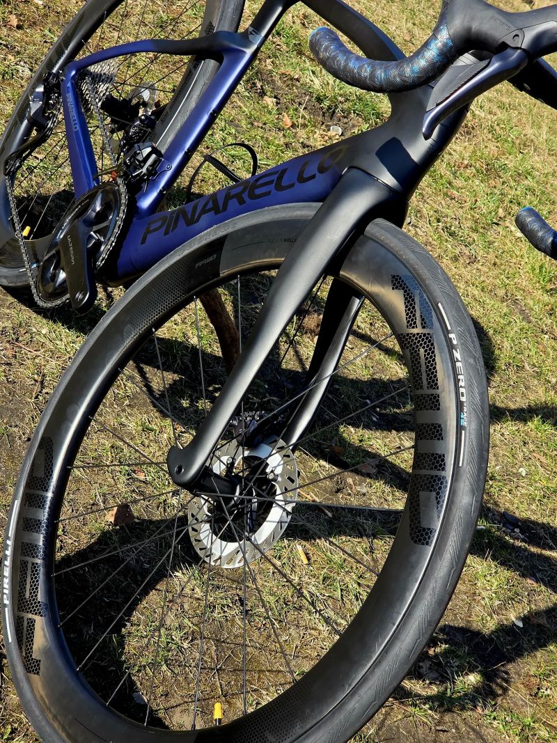 Pinarello Dogma F 2025