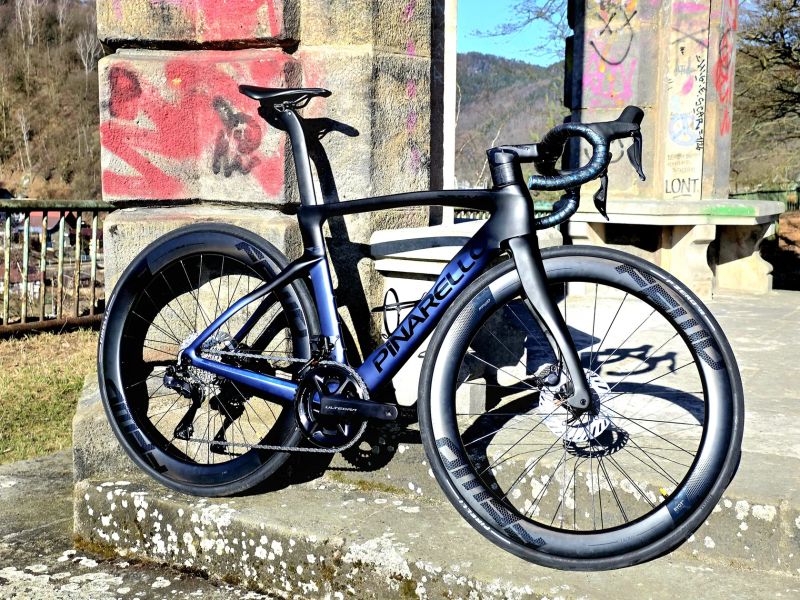 Pinarello Dogma F 2025