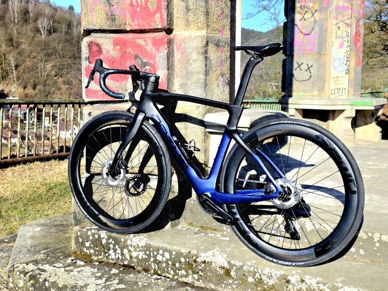 Pinarello Dogma F 2025