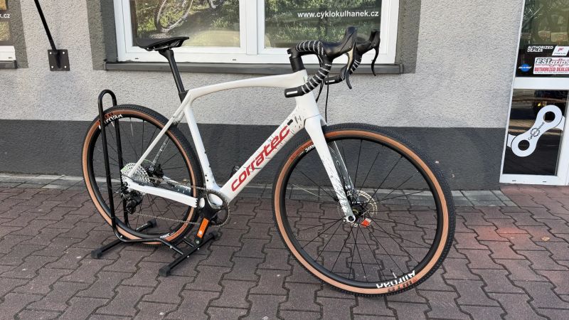 Nový Corratec Allroad Campagnolo Ekar 13speed