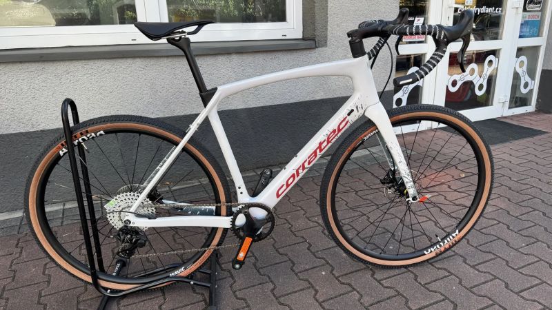 Nový Corratec Allroad Campagnolo Ekar 13speed