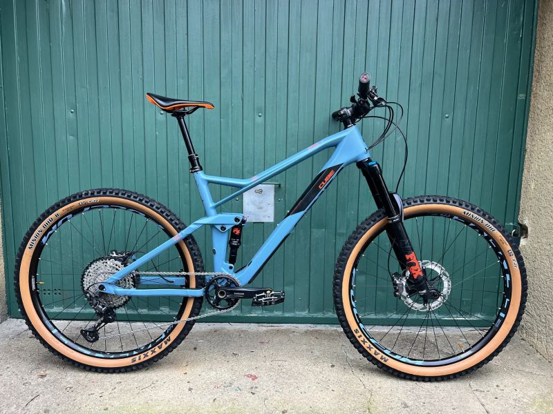 Trailové karbonové kolo Cube Stereo 140 HPC Race 27.5