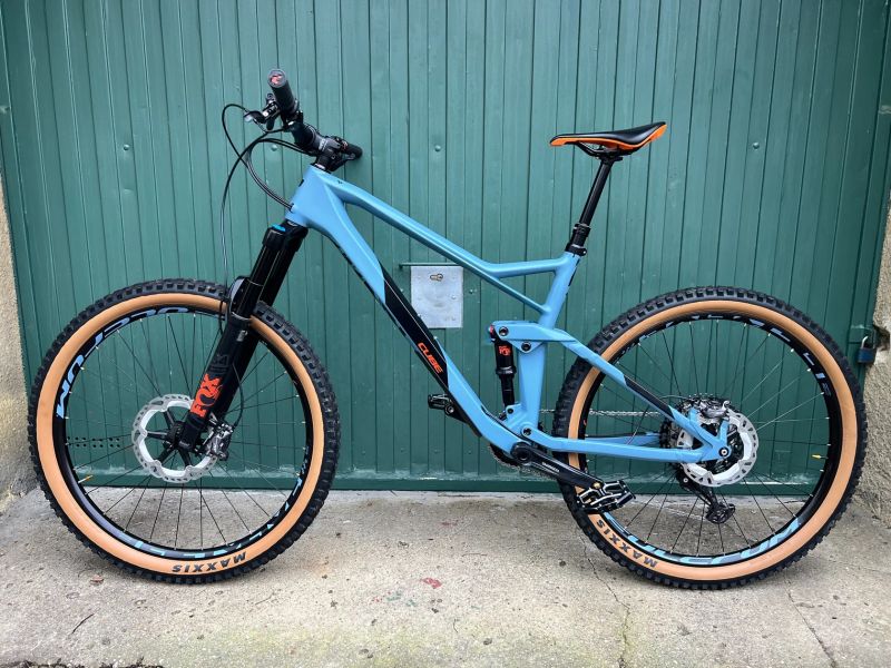 Trailové karbonové kolo Cube Stereo 140 HPC Race 27.5