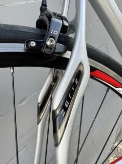 Specialized Roubaix (silniční kolo)