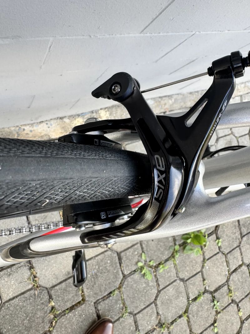 Specialized Roubaix (silniční kolo)