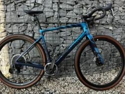 S-Works Diverge 2023 / vel. 58 / Roval CLX / SRAM Red AXS / wattmetr – top stav