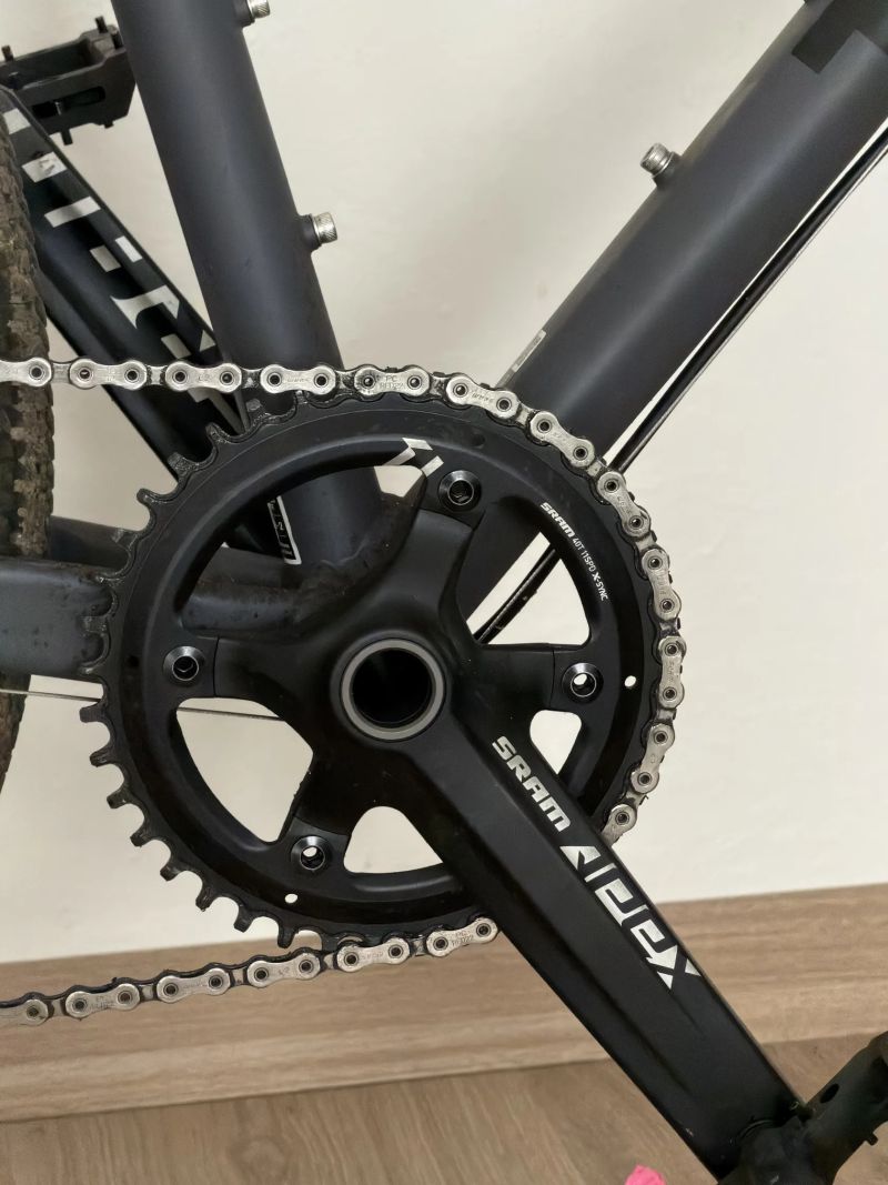 Triban GRVL 520 Sram Apex 1