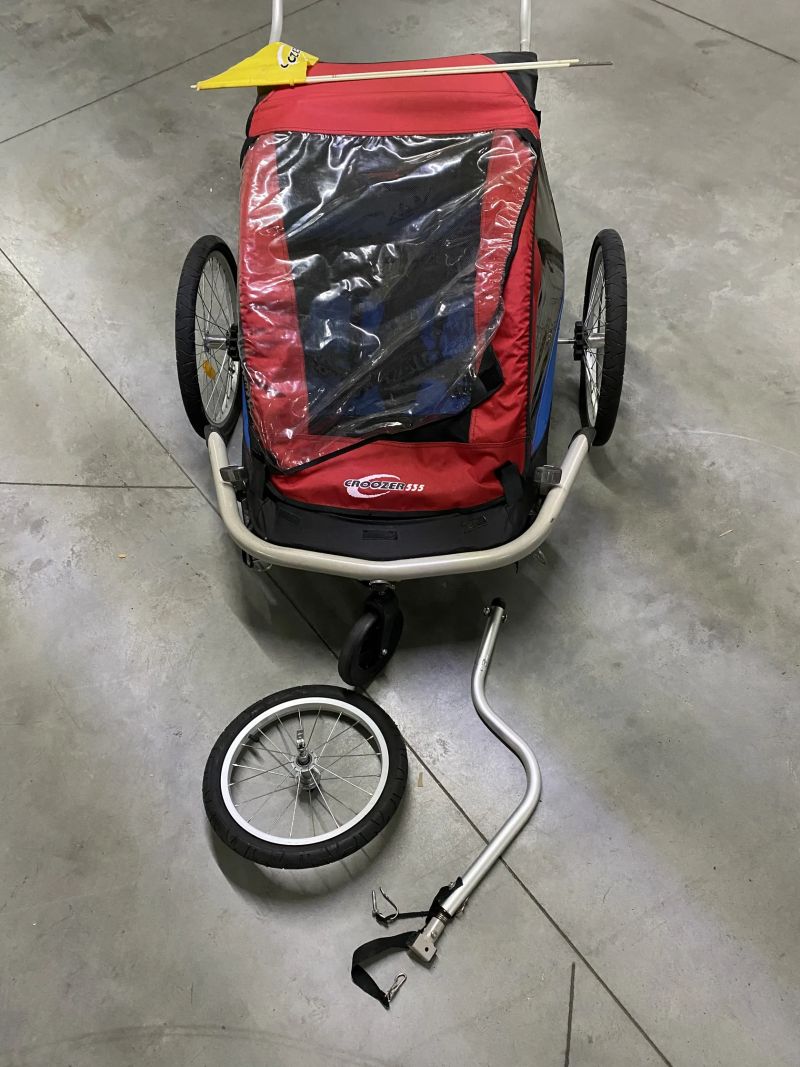 Prodám dětský vozík za kolo Croozer 535 pro 2 děti + jogging set