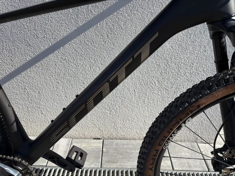 SCOTT Scale 910 – původní cena 110 000 Kč.