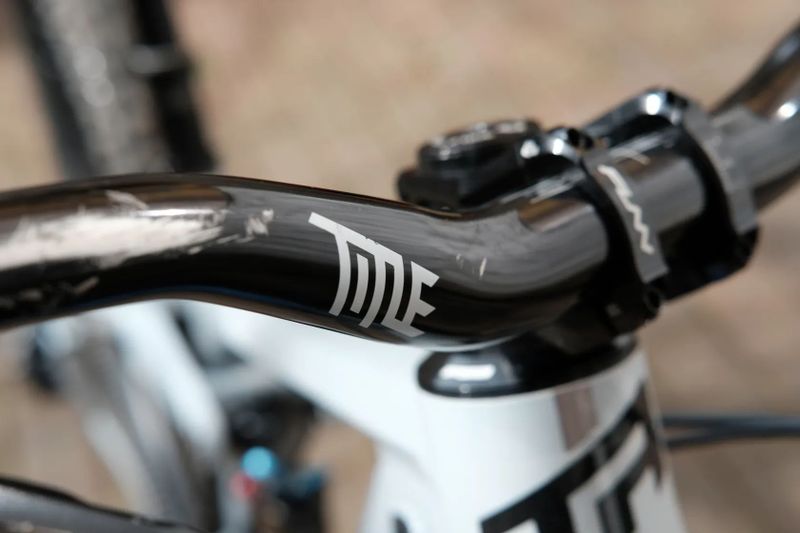 REZERVOVANO - Transition Spire