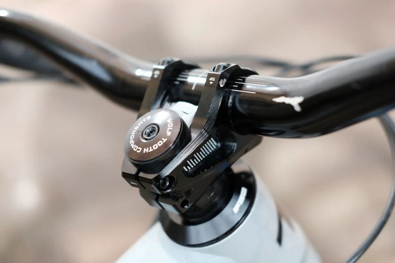 REZERVOVANO - Transition Spire