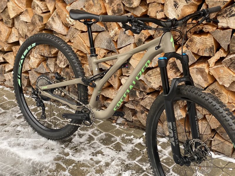 Specialized Stumpjumper v S, Fox vidlice, SLX brzdy