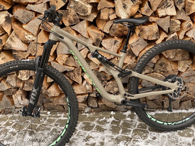 Specialized Stumpjumper v S, Fox vidlice, SLX brzdy