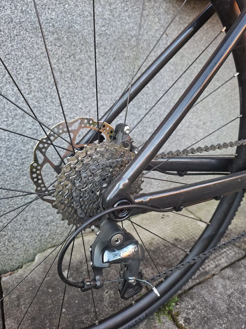 Silniční kolo Van Rysel NCR AF Shimano Tiagra (2×10) – velmi dobrý stav