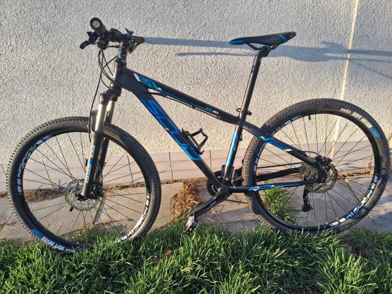 Juniorské horské kolo SCUD