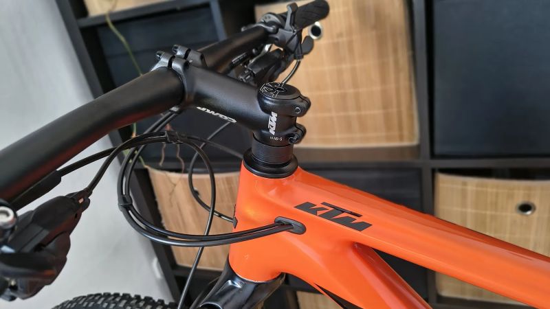 KTM Myroon carbon Orange / vel.M / Shimano SLX / teleskop