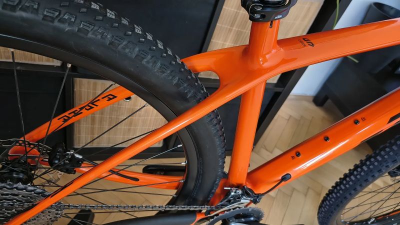KTM Myroon carbon Orange / vel.M / Shimano SLX / teleskop