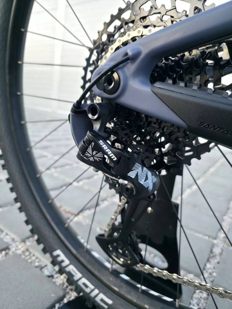 Santa Cruz Megatower C 2021 29" – velikost L / Top stav