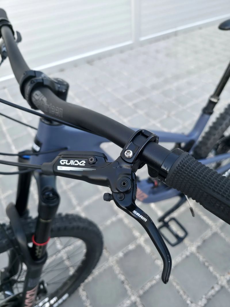 Santa Cruz Megatower C 2021 29" – velikost L / Top stav