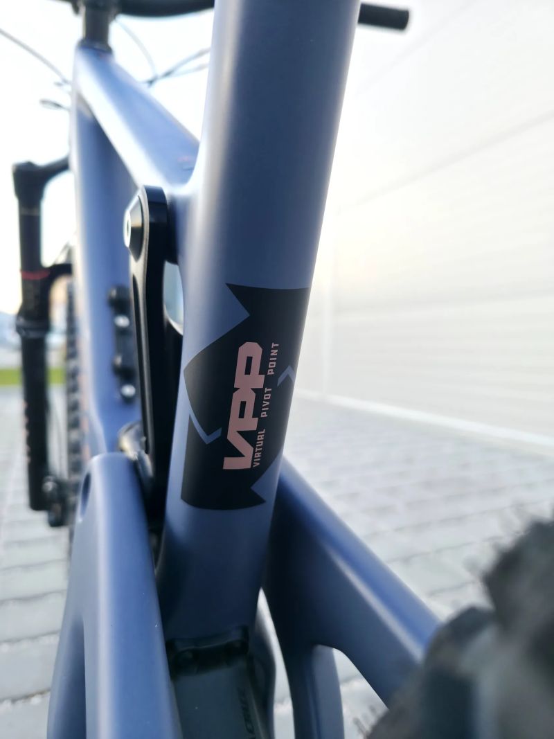 Santa Cruz Megatower C 2021 29" – velikost L / Top stav