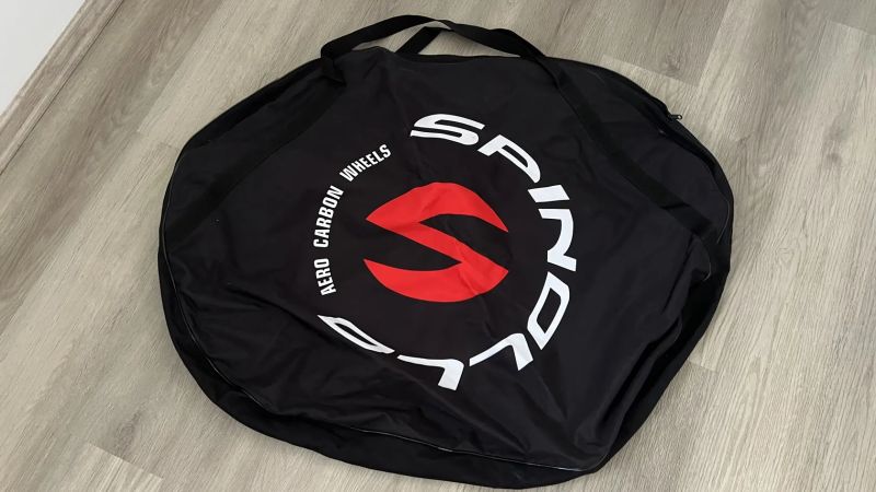 Spinollo obal na 2 kola