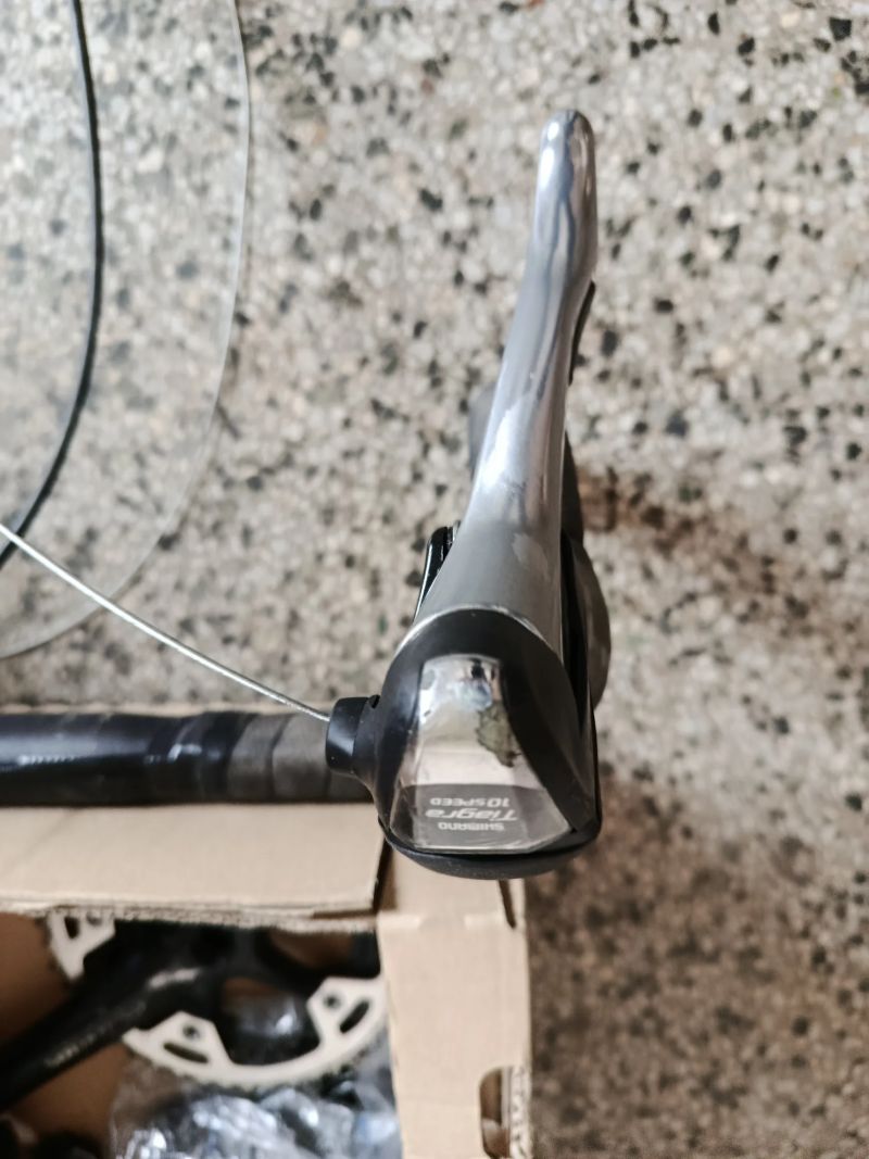 Řadící a brzdové páky 