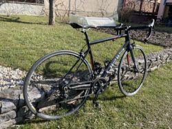 Silniční kolo Pells