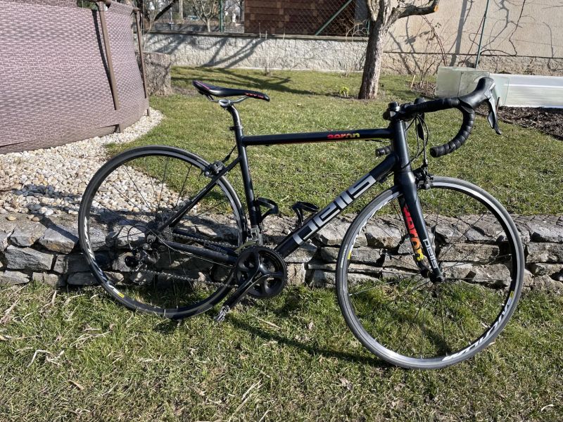 Silniční kolo Pells