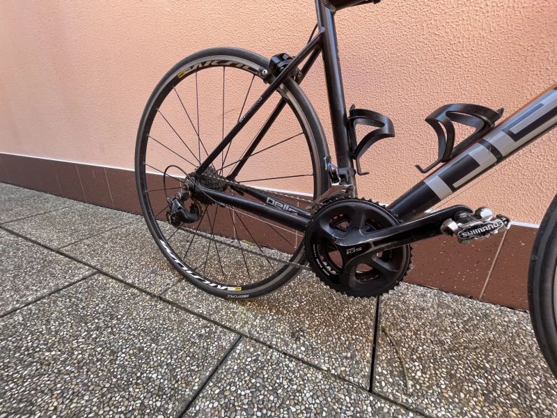 Silniční kolo Pells