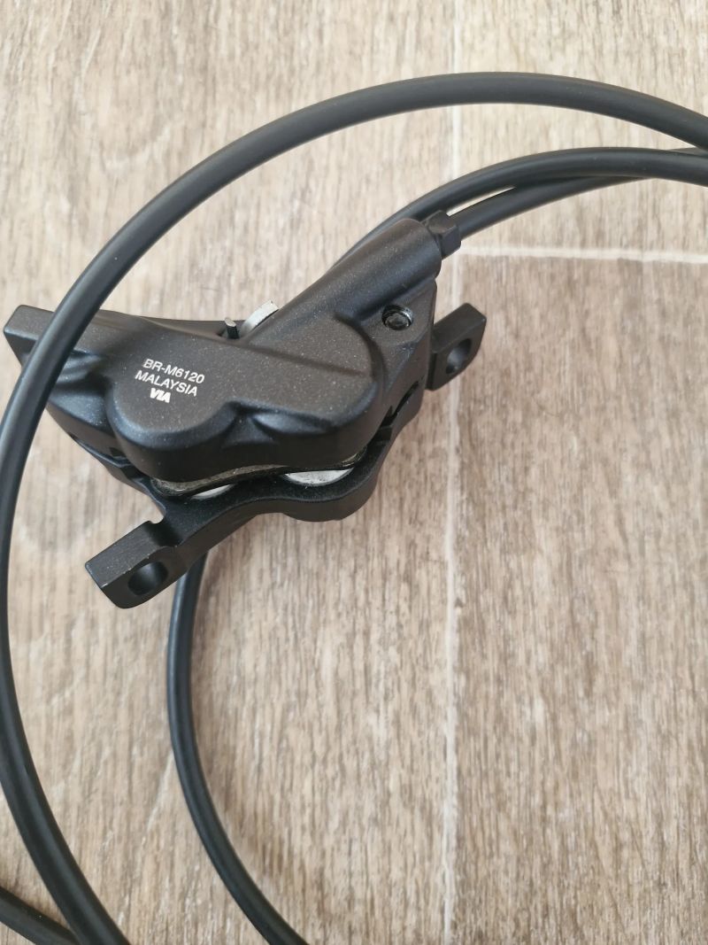 Brzdy Shimano Br M6120 4 pistkove,sundane z nového kola