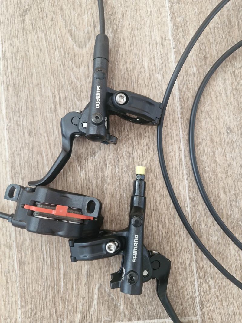 Brzdy Shimano Br M6120 4 pistkove,sundane z nového kola